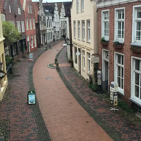Altstadt Hafen Leer Exterior photo